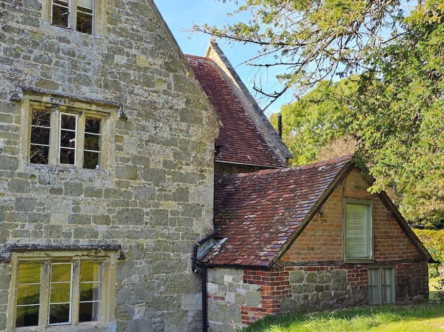 The Old Stables - Self Contained - Hot Tub And Pool Ferienhaus *